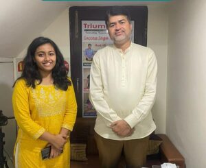 Aditi Varshney Rank 57 UPSC CSE 2022 with her Mentor Vikash Ranjan Sir at Triumph IAS