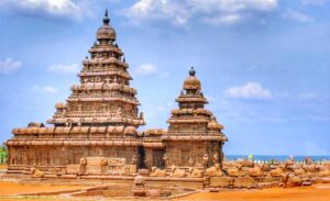 Dravidian temple architecture, Dravida temple style, gopuram, vimana, temple tank, Kanchipuram, Thanjavur, Madurai, Kumbakonam, Pallavas, Cholas, temple towns, temple shapes, kuta, shala, gaja-prishta, vritta, ashtasra, rock-cut temples, structural temples, Mahendravarman I, Narasimhavarman I, Mamallapuram, Mahabalipuram, shore temple, Brahadeeshwarar temple, Rajarajeswara temple, Rajaraja Chola, Indian temples, South Indian architecture